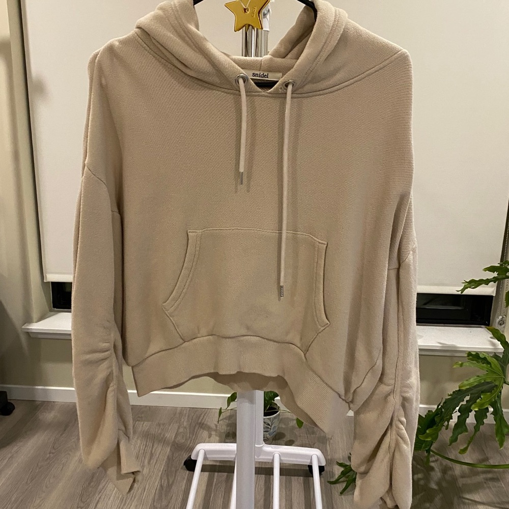 Snidel light pink crop hoodie